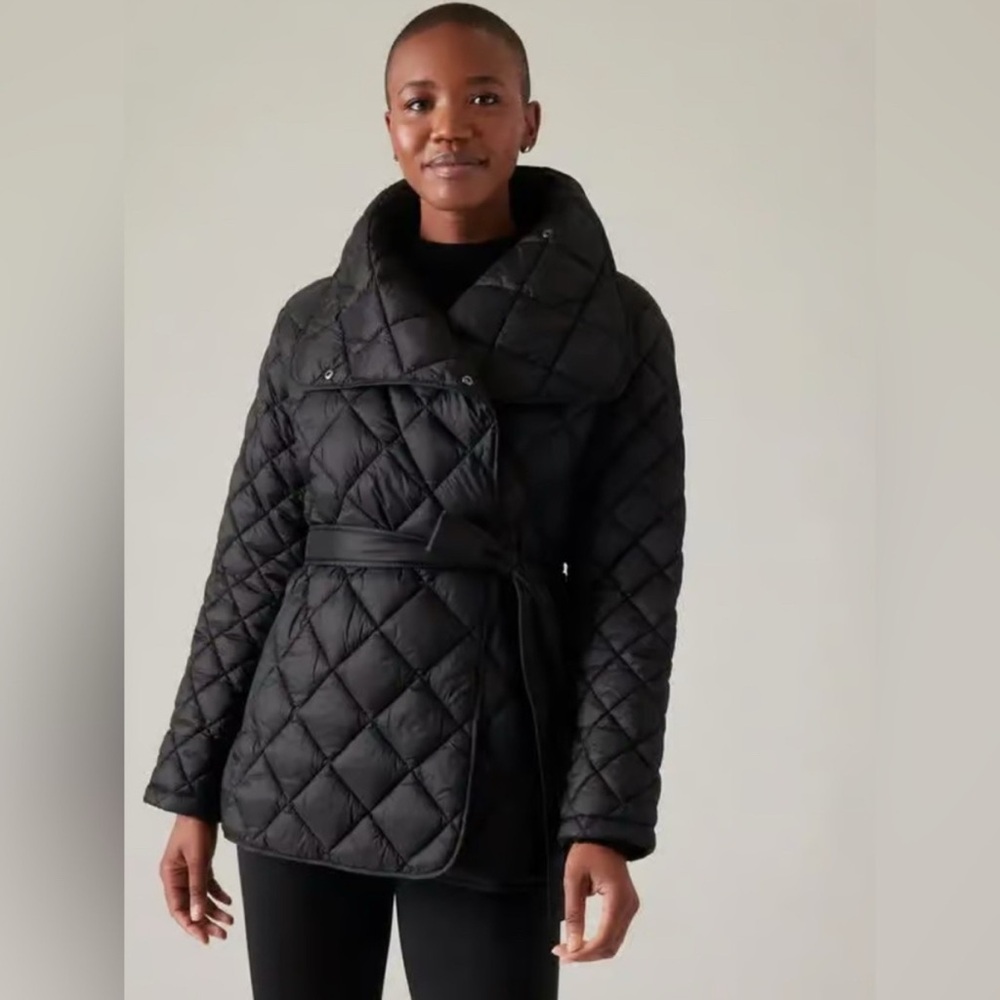 Athleta Whisper Featherless Puffer Coat- Black